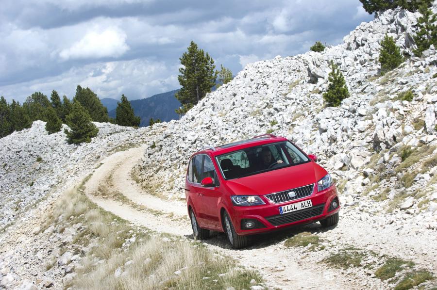  Seat Alhambra 4x4 2011 года  (фото 25 из 46)